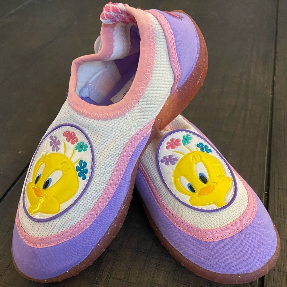 Girls Tweety Bird Beach Shoes